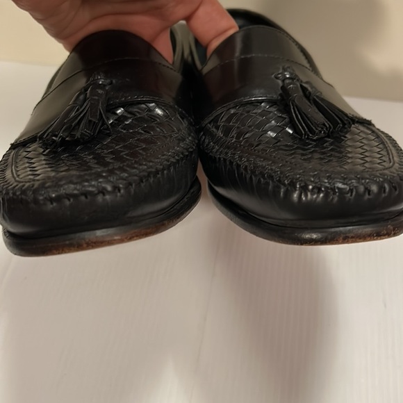 G.H. Bass and Co Black Loafers with Tassels FK8454 size 12M- great condition main image 11